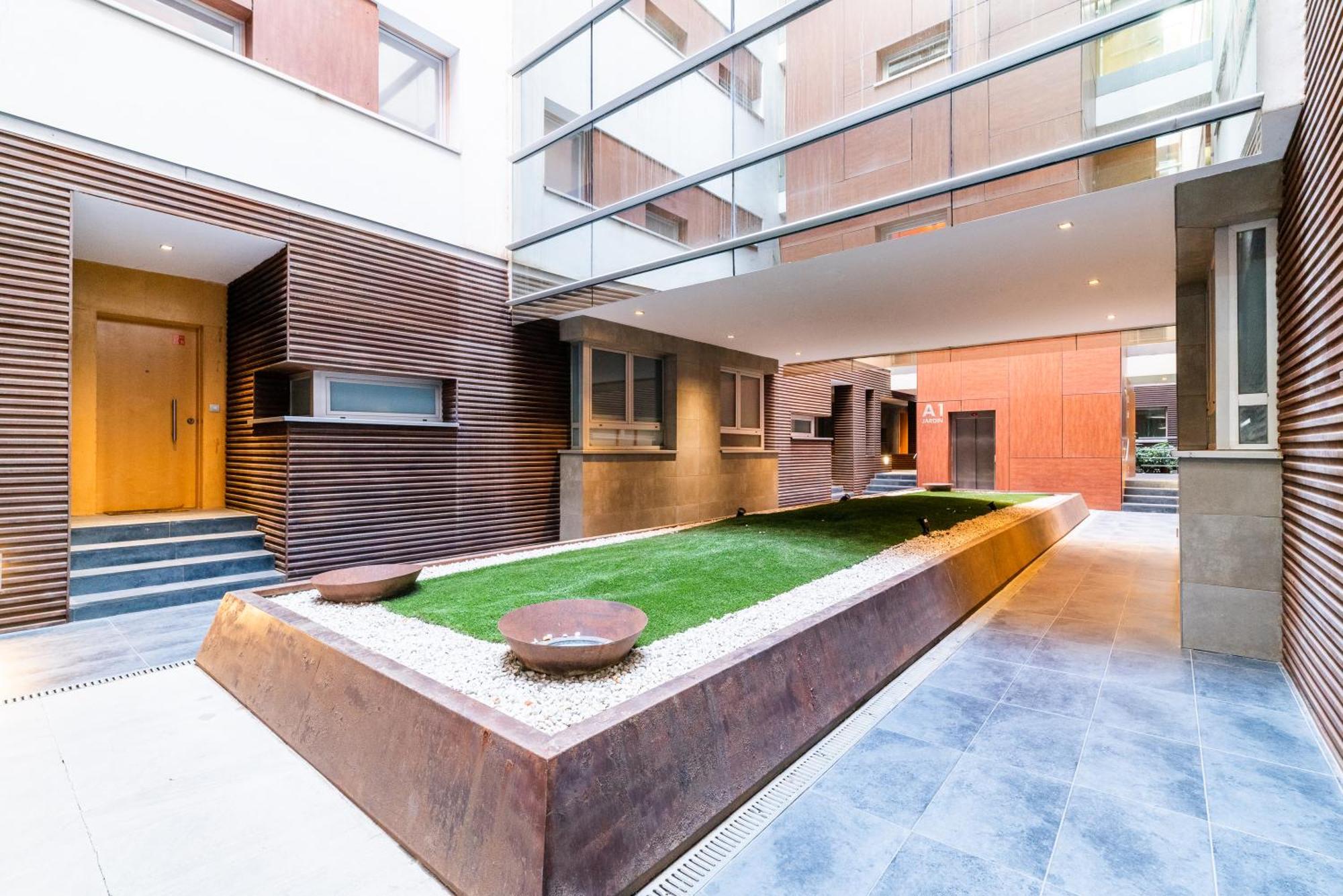Ferienwohnung Tuguest Avenida De La Investigacion - Free Parking Granada Exterior foto